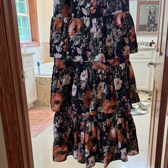 Abercrombie & Fitch Black Floral Maxi Dress - Picture 2 of 15